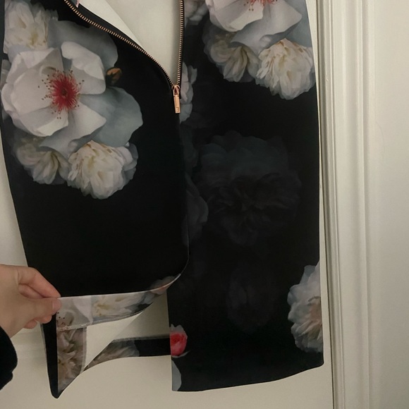 Ted Baker floral midi skirt - Picture 2 of 3